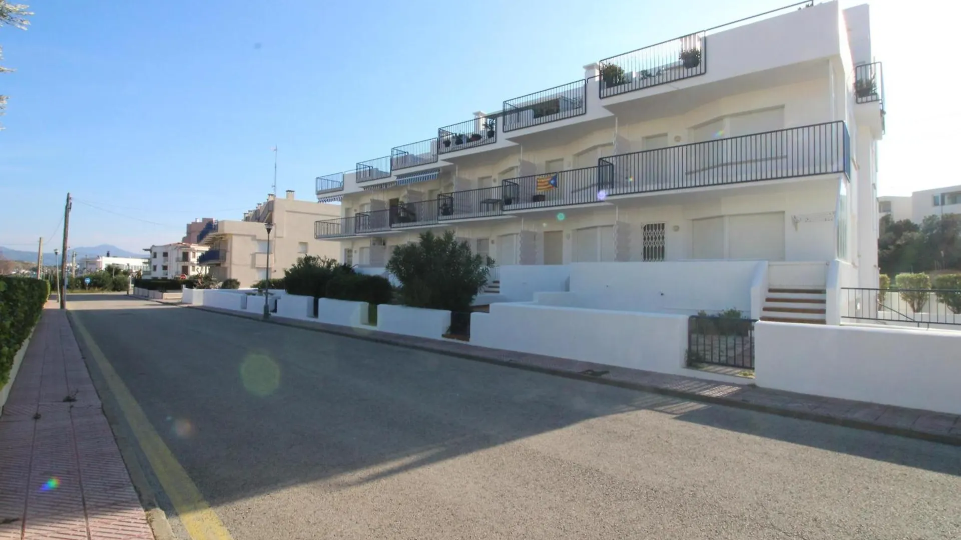 Apartamento Soleado A 50M De La Playa Con Jardin Y Terraza - Llanca - Es-228-1 0*,  Španělsko