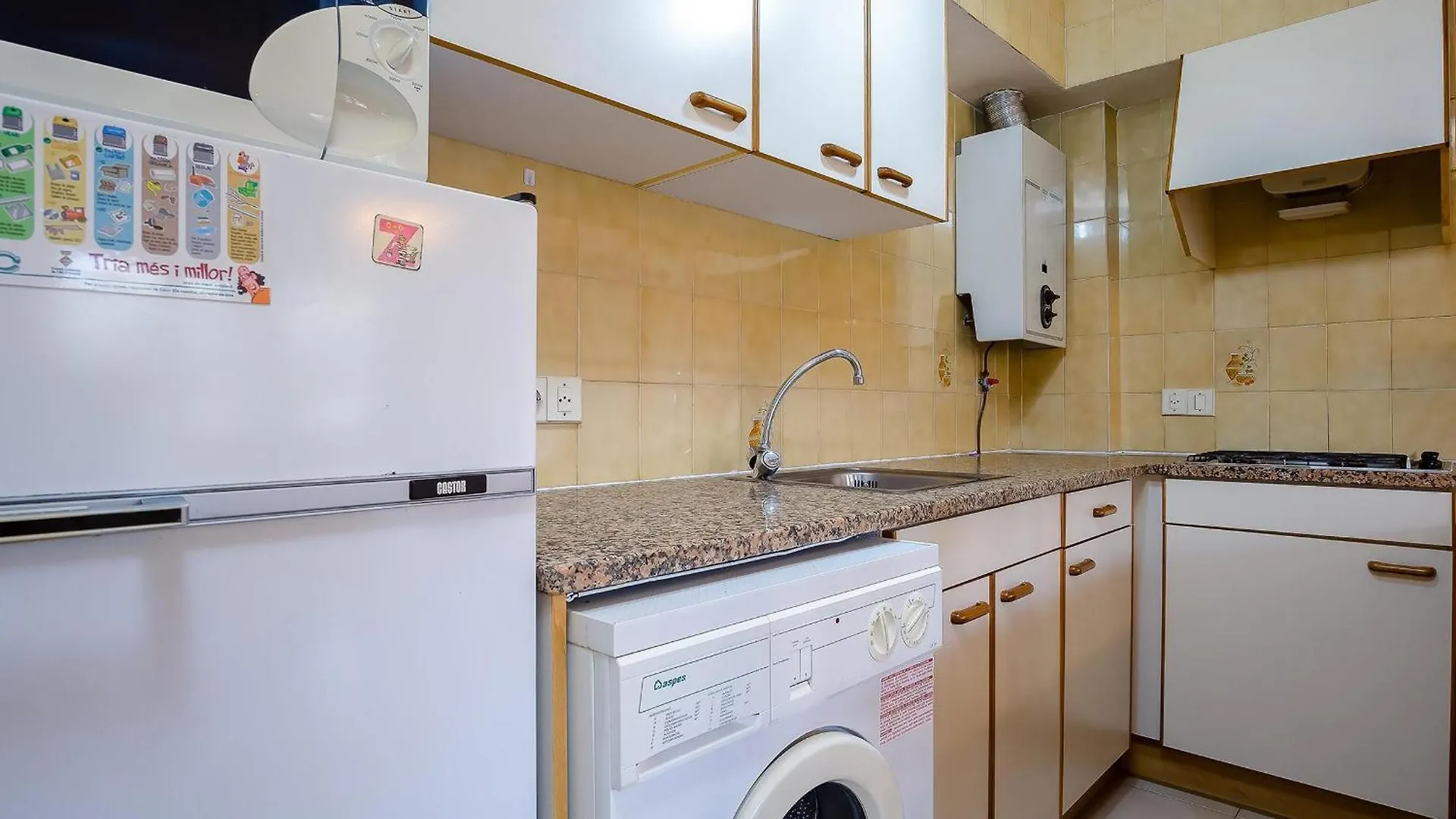 Apartamento Soleado A 50M De La Playa Con Jardin Y Terraza - Llanca - Es-228-1 Apartmán