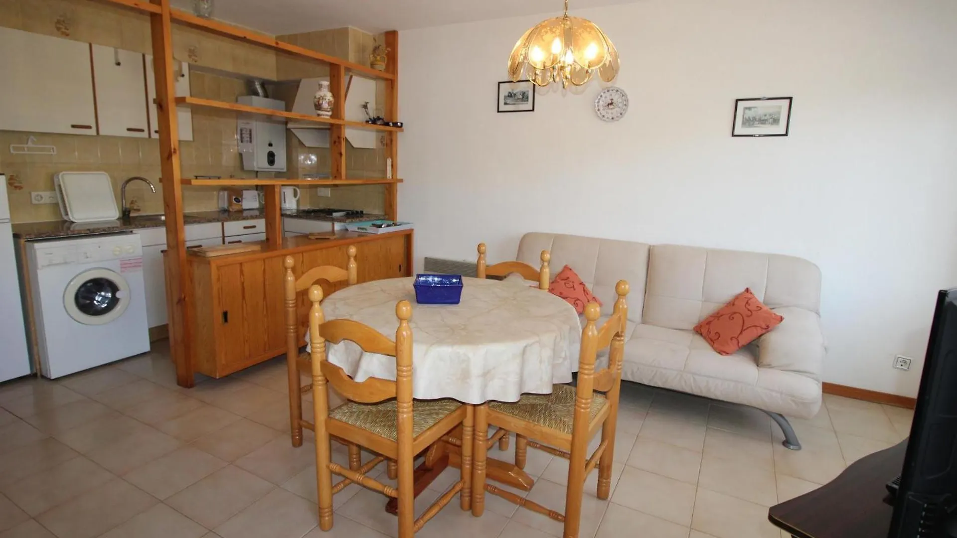 Apartmán Apartamento Soleado A 50M De La Playa Con Jardin Y Terraza - Llanca - Es-228-1