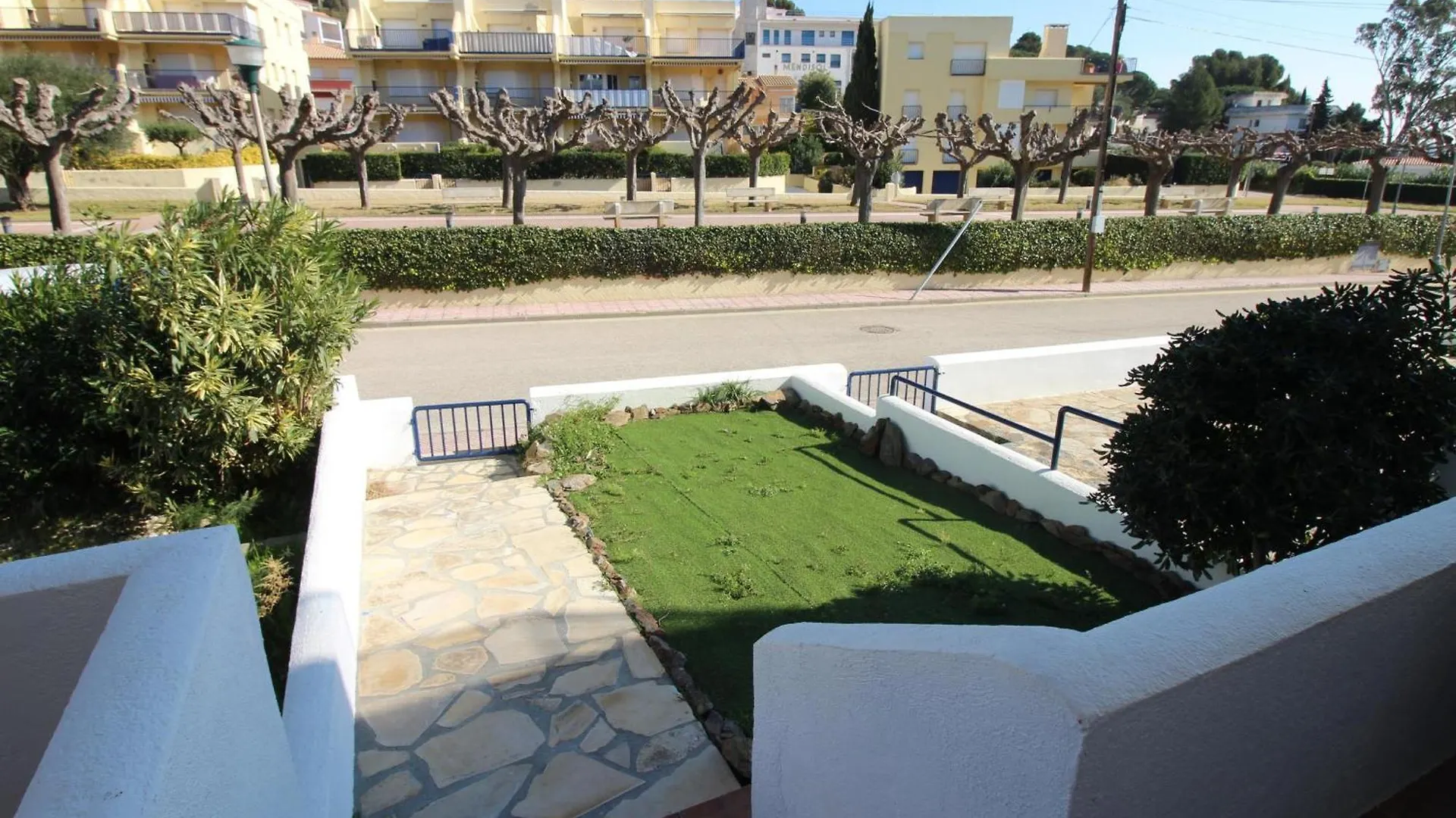 Apartamento Soleado A 50M De La Playa Con Jardin Y Terraza - Llanca - Es-228-1 Španělsko